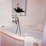 Garni -hotel Barbakan Hotel