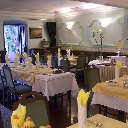 酒店 Garni -hotel Barbakan 勒沃卡