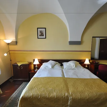 Garni -hotel Barbakan 3*