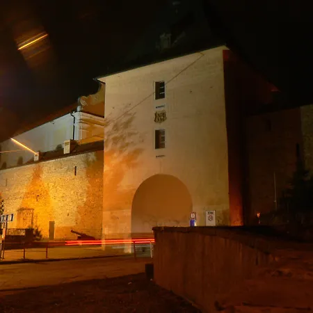 Garni -hotel Barbakan 酒店 3*