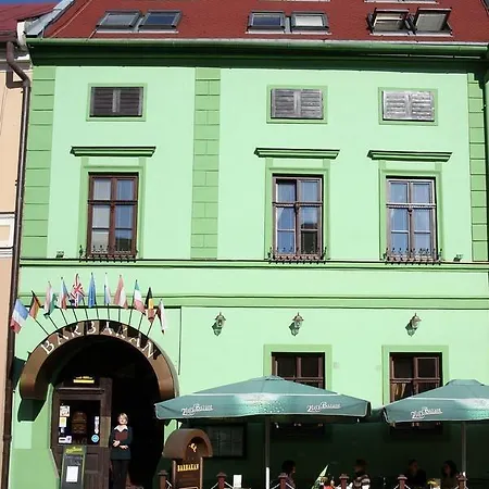 Garni -hotel Barbakan 勒沃卡