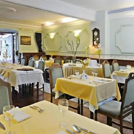 מלון Garni -hotel Barbakan 3*